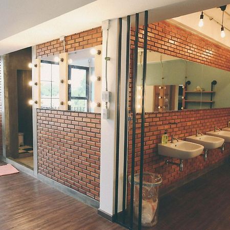 Vestique Hostel Chiang Mai Zewnętrze zdjęcie