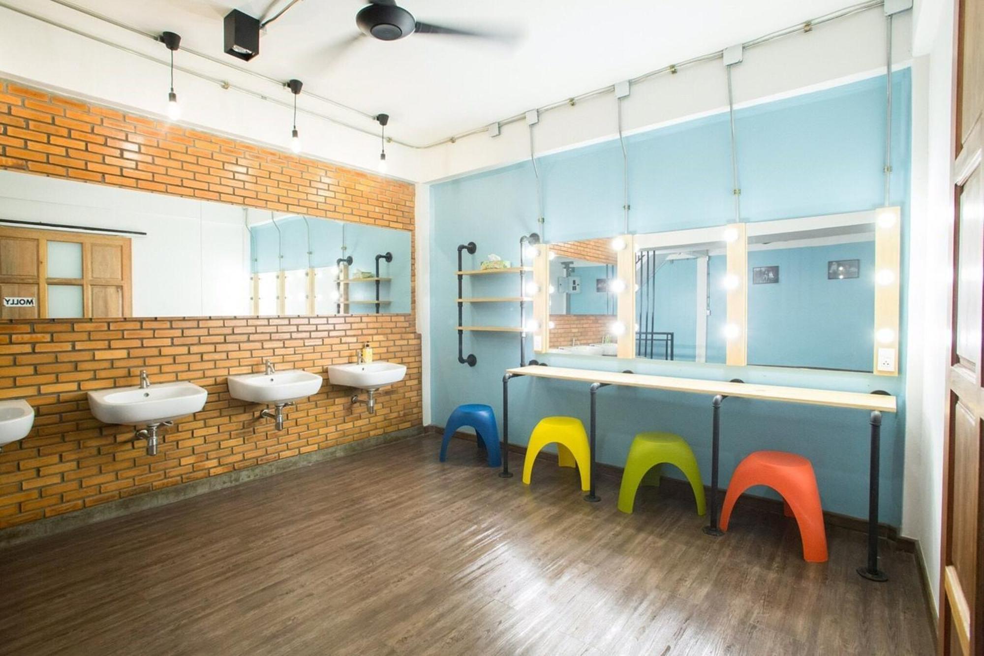 Vestique Hostel Chiang Mai Zewnętrze zdjęcie