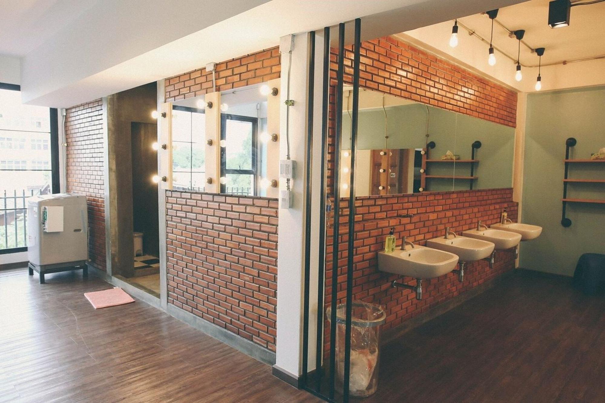Vestique Hostel Chiang Mai Zewnętrze zdjęcie